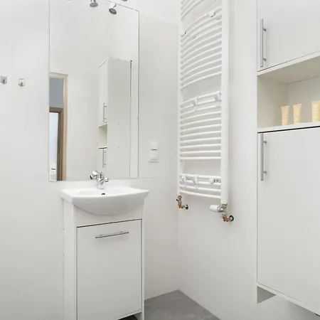Eleganckie I Stylowe Niedaleko Rynku W Poznaniu By Renters Apartmán