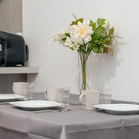 Eleganckie I Stylowe Niedaleko Rynku W Poznaniu By Renters *