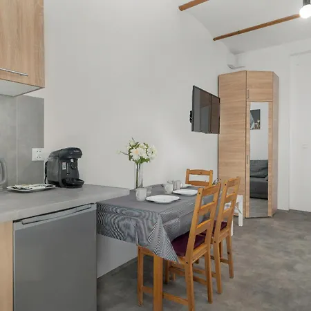 Eleganckie I Stylowe Niedaleko Rynku W Poznaniu By Renters *