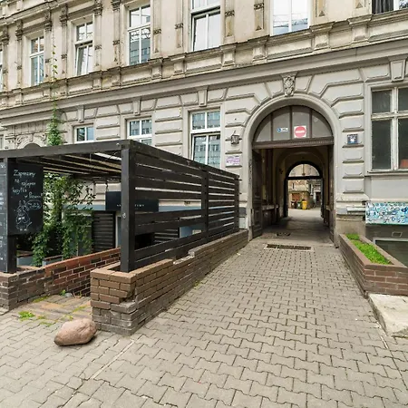 Eleganckie I Stylowe Niedaleko Rynku W Poznaniu By Renters Poznaň